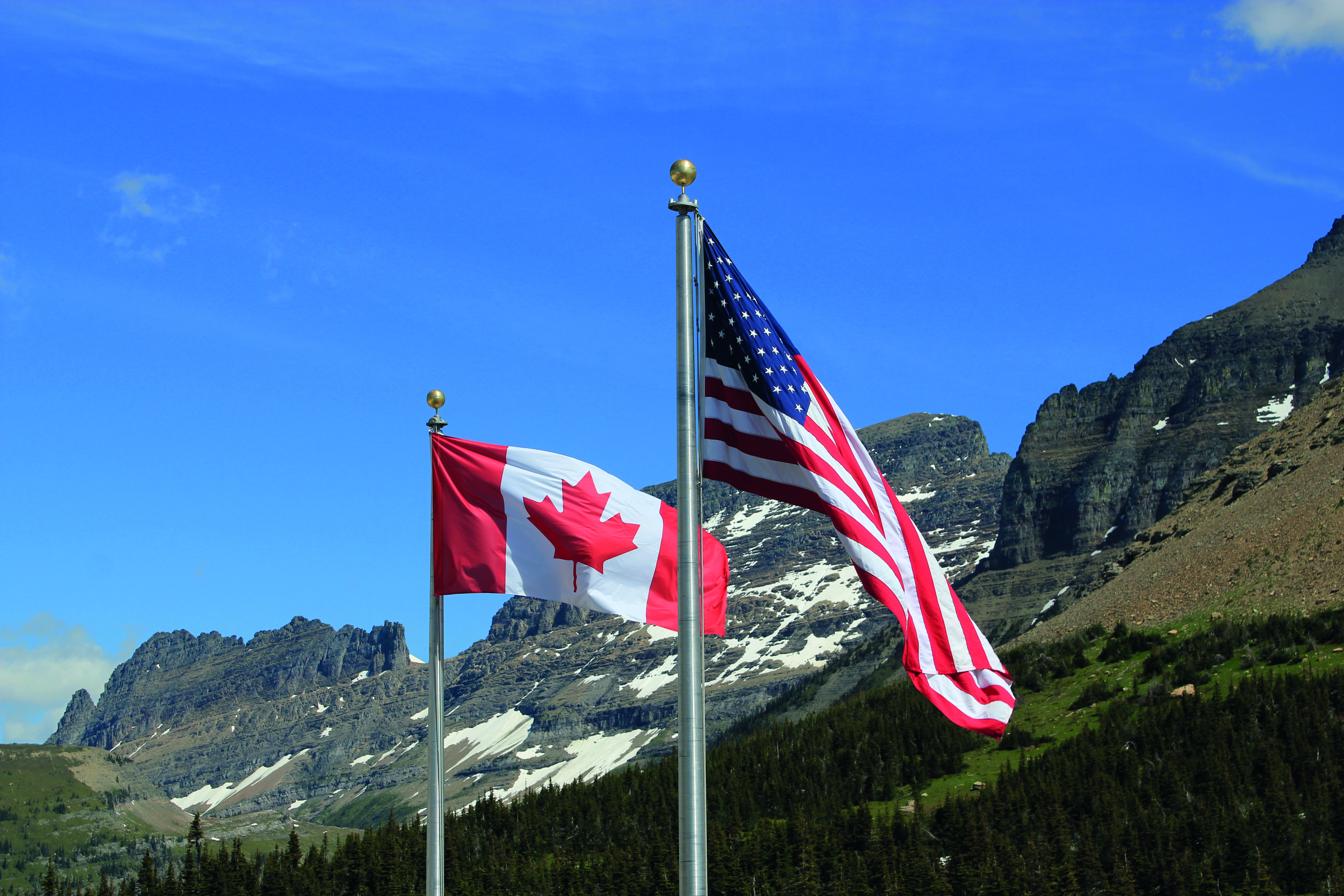 Banderas de Canada y EEUU